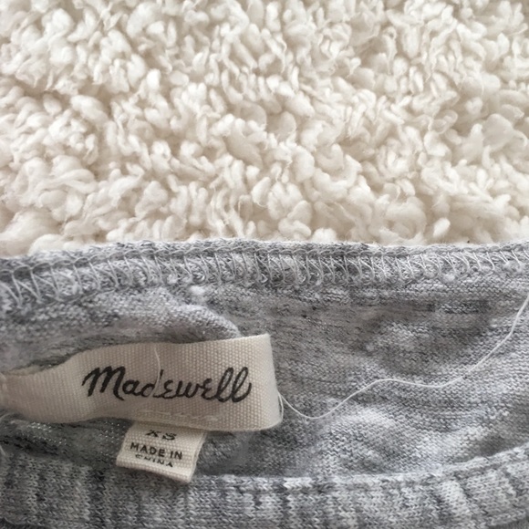 Gray tank top - Picture 2 of 2